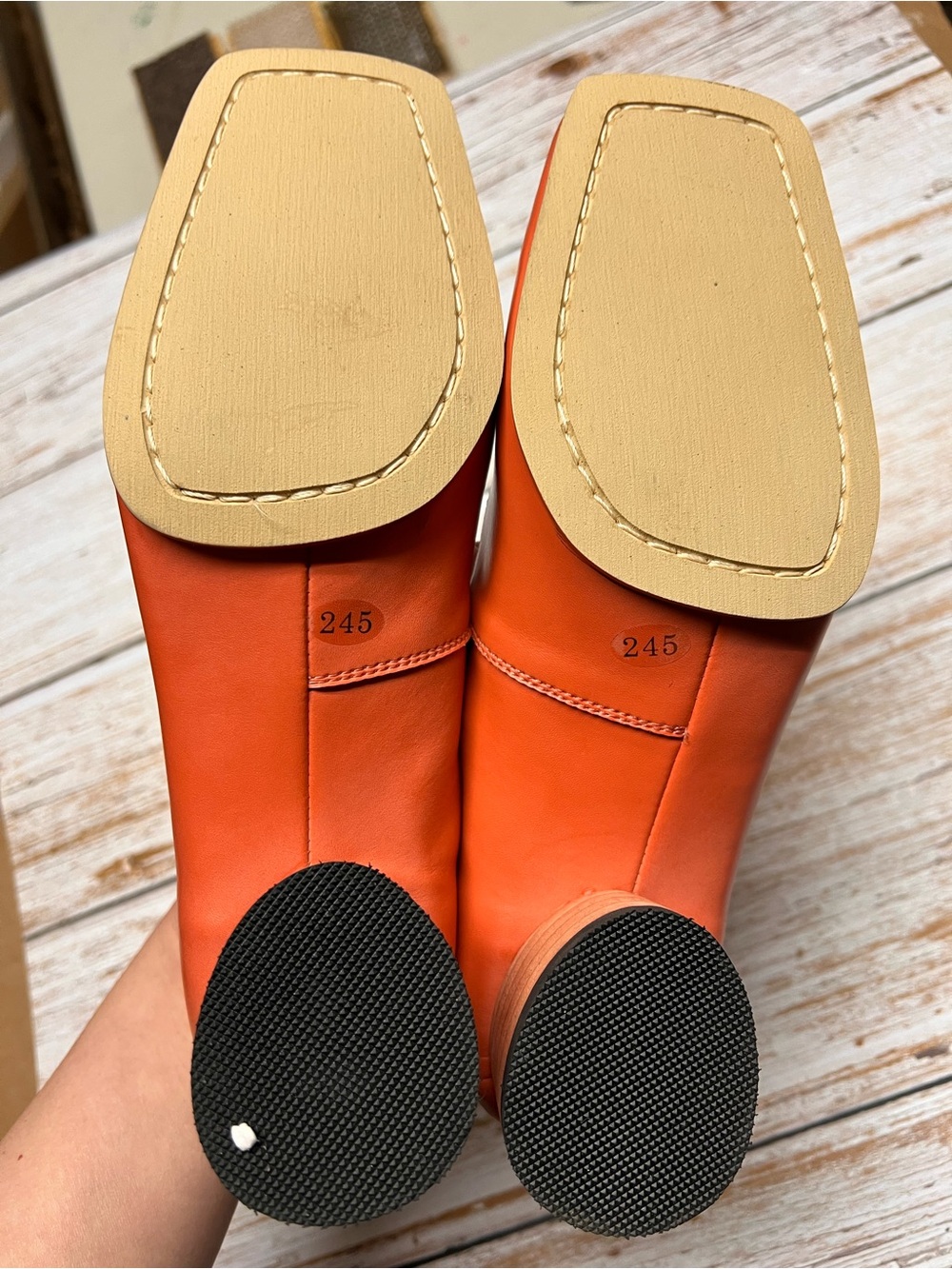Women's Elastic Strap Leather Shoes - Picture 5 of 5